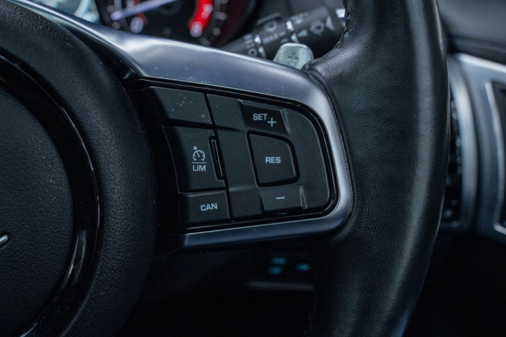 Used Jaguar F-Type 2018 for sale - 77794991: Photo 19