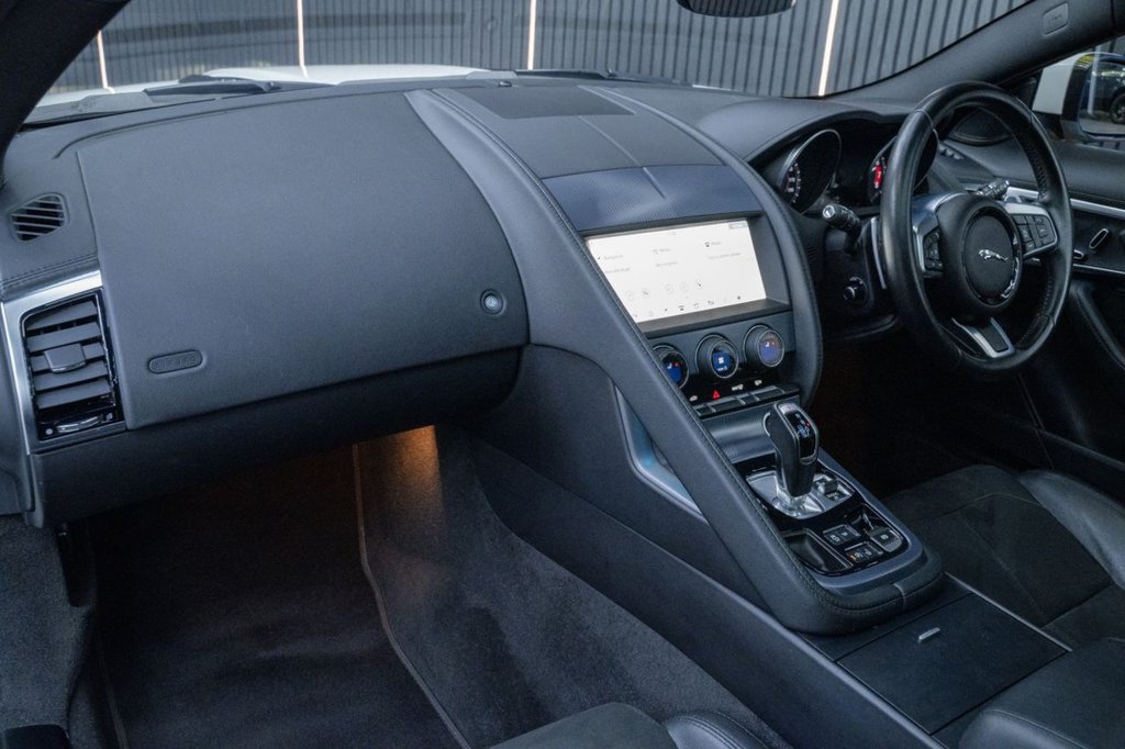 Used Jaguar F-Type 2018 for sale - 77794991: Photo 25