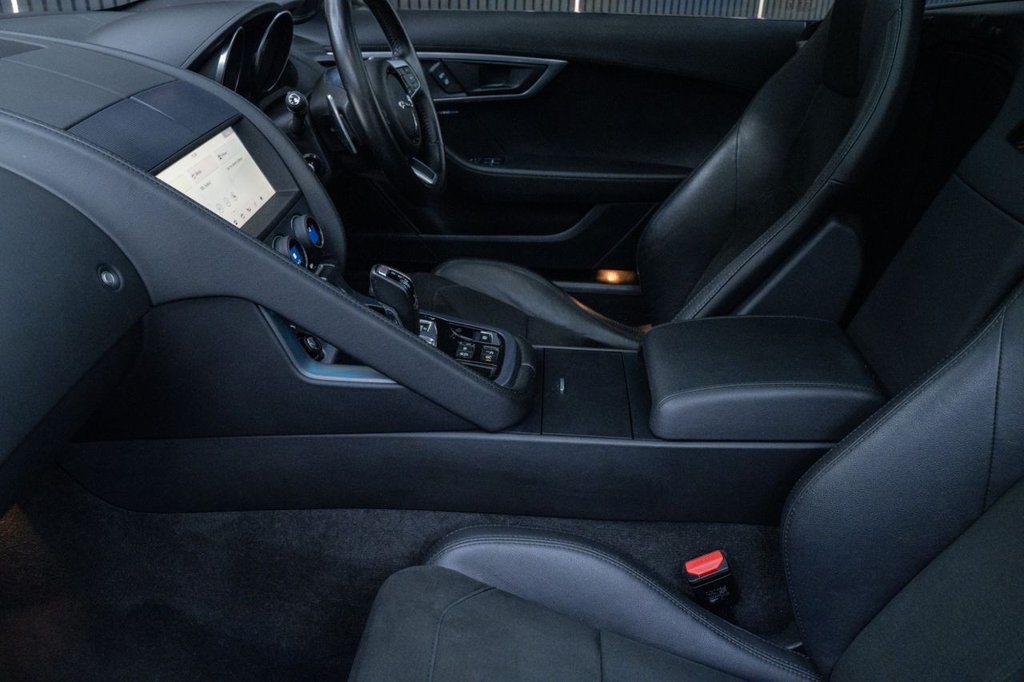 Used Jaguar F-Type 2018 for sale - 77794991: Photo 26