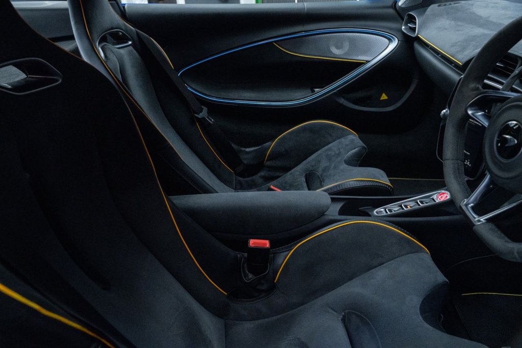 Used McLaren Artura 2023 for sale - 76768222: Photo 16