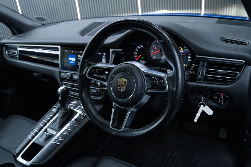 Used Porsche Macan 2019 for sale - 77212969: Photo 12