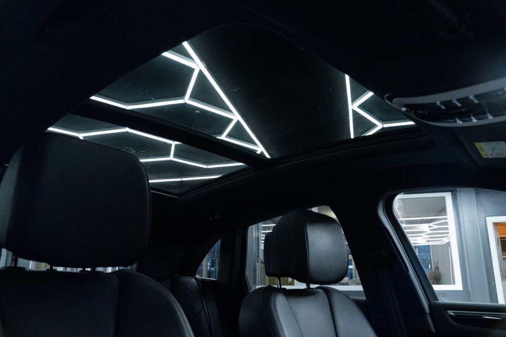 Used Porsche Macan 2019 for sale - 77212969: Photo 16