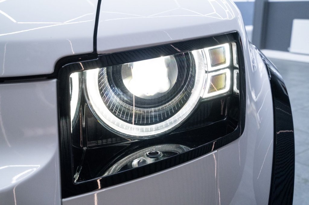 Used Land Rover Defender 2021 for sale - 77952511: Photo 11