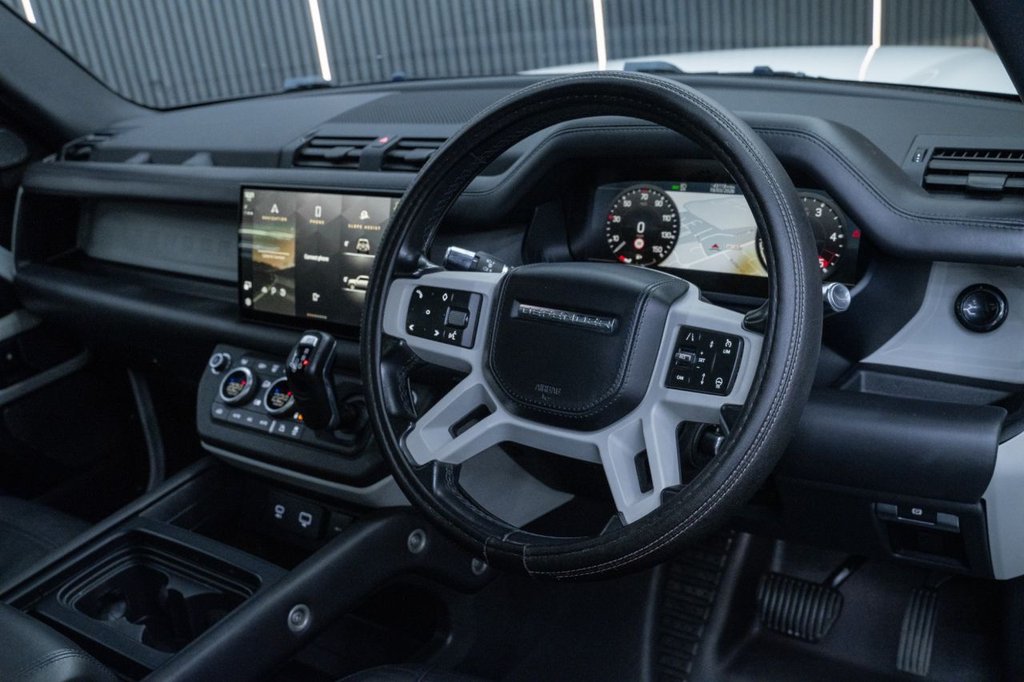 Used Land Rover Defender 2021 for sale - 77952511: Photo 16