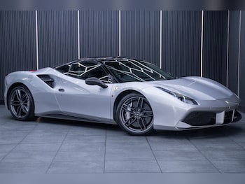 Used Ferrari 488 2017 for sale - 79422928: Photo