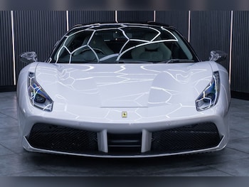 Used Ferrari 488 2017 for sale - 79422928: Photo