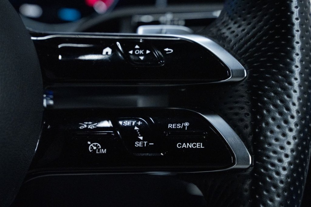 Used Mercedes-Benz GLC 2024 for sale - 76698724: Photo 23