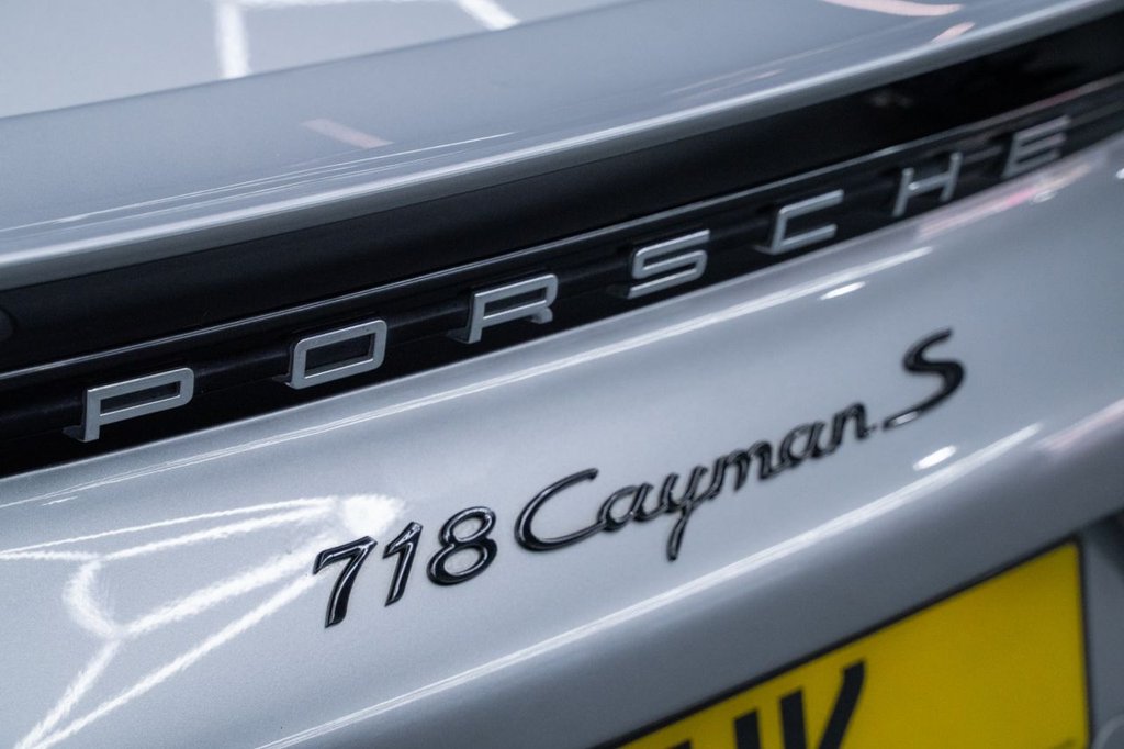 Used Porsche Cayman 2017 for sale - 76470449: Photo 11