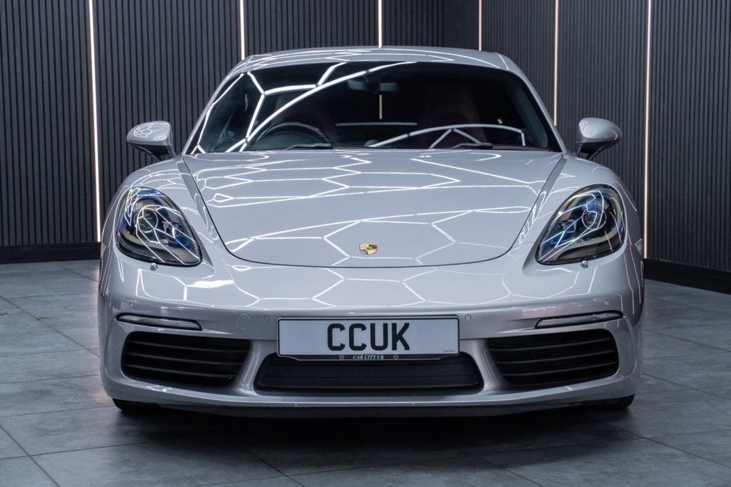 Used Porsche Cayman 2017 for sale - 76470449: Photo 2