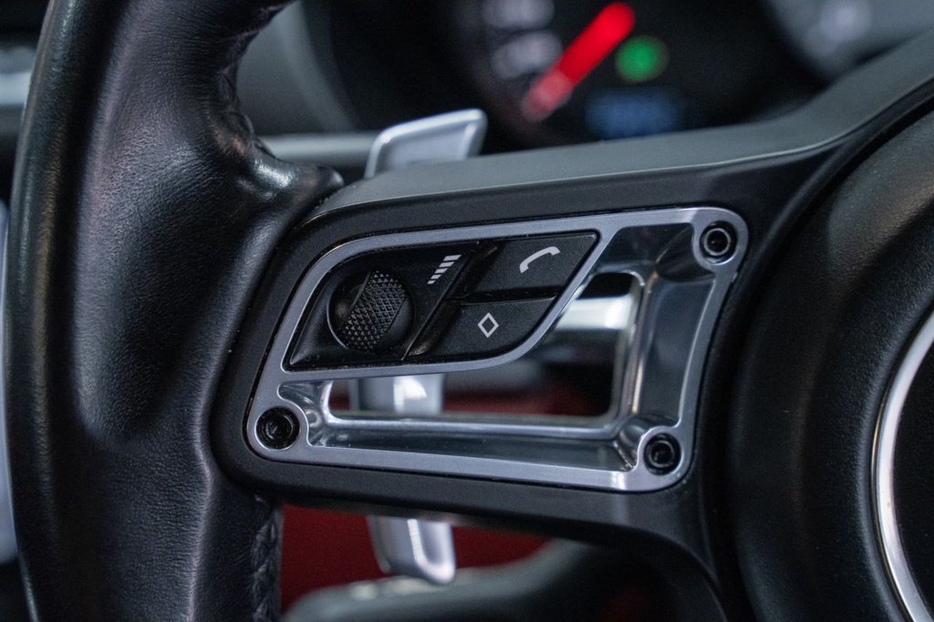 Used Porsche Cayman 2017 for sale - 76470449: Photo 21