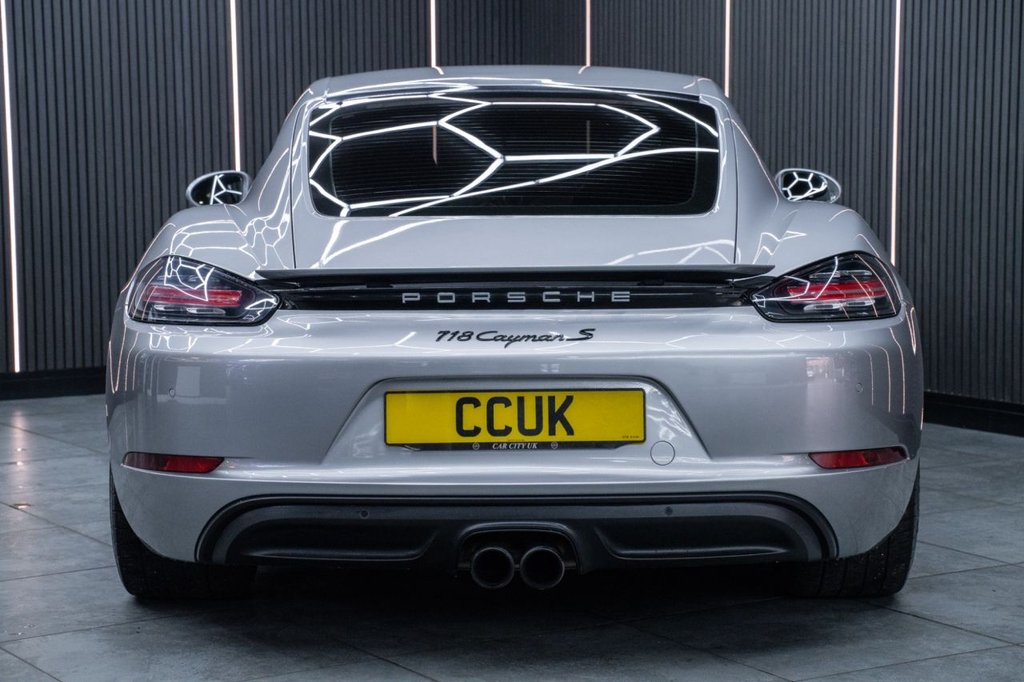 Used Porsche Cayman 2017 for sale - 76470449: Photo 8