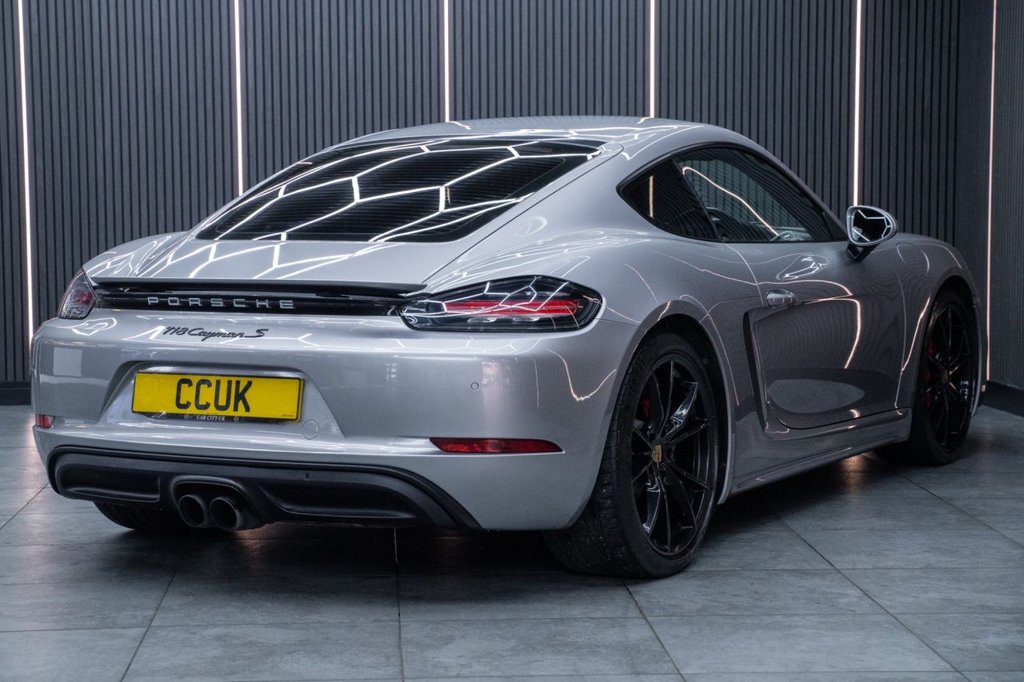 Used Porsche Cayman 2017 for sale - 76470449: Photo 9