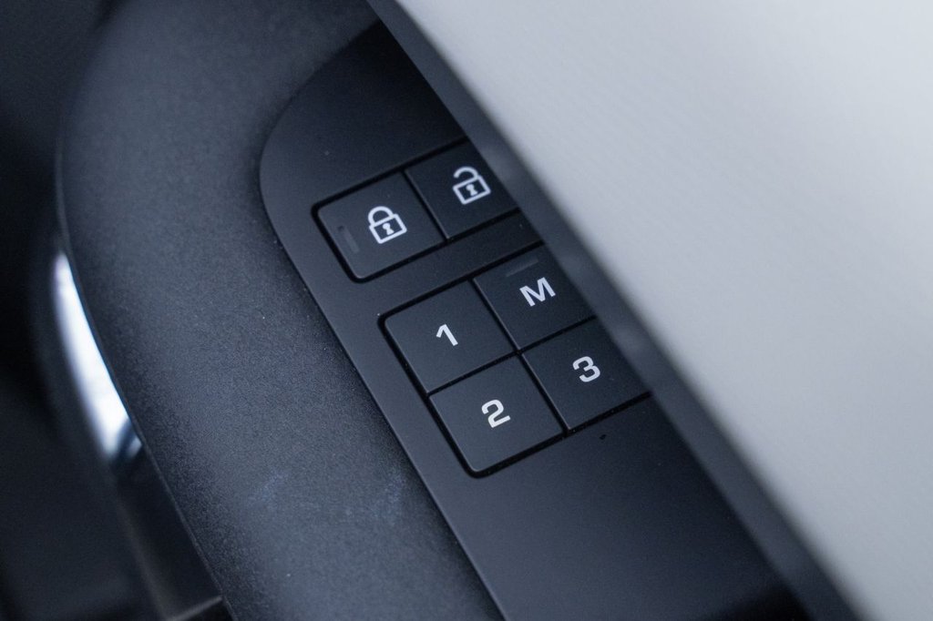 Used Land Rover Discovery 2021 for sale - 77287828: Photo 17