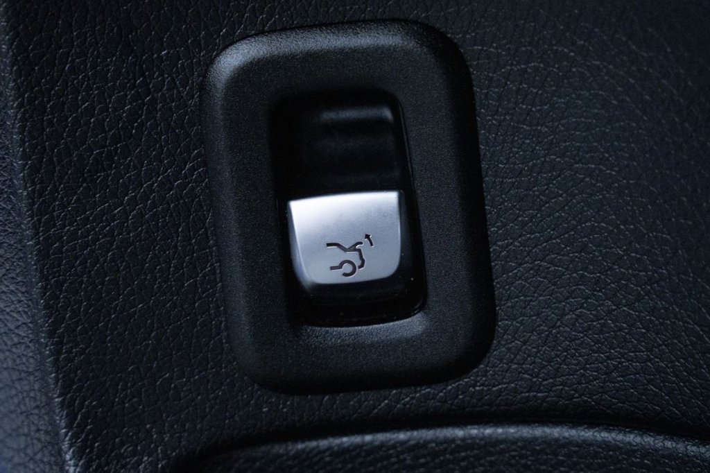 Used Mercedes-Benz C Class 2018 for sale - 76698483: Photo 18