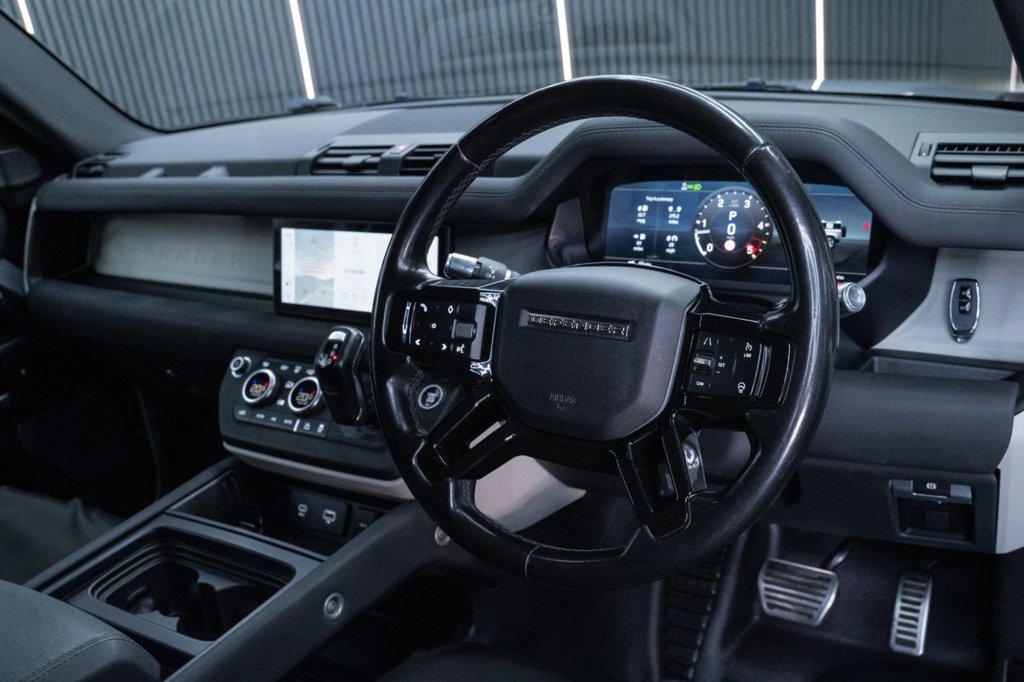 Used Land Rover Defender 2021 for sale - 77991000: Photo 12