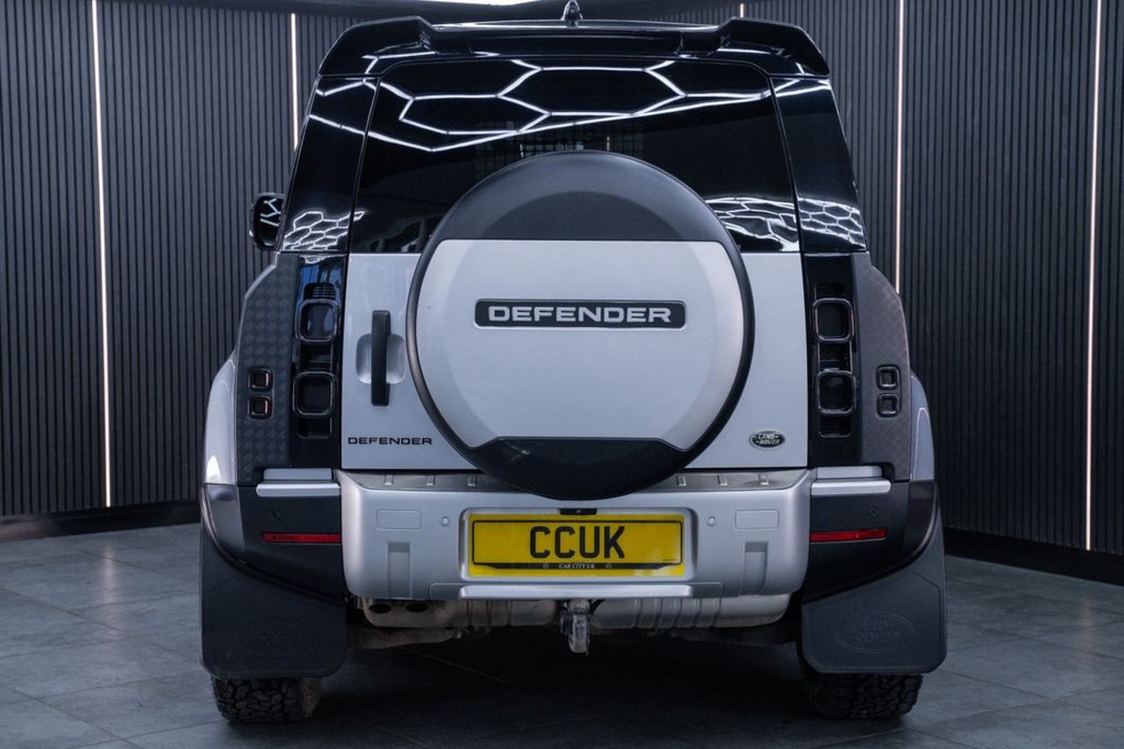 Used Land Rover Defender 2021 for sale - 77991000: Photo 8