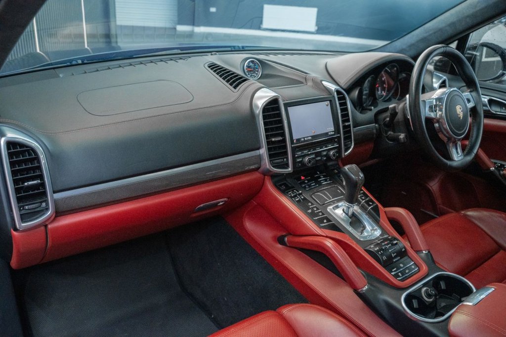 Used Porsche Cayenne 2013 for sale - 76724376: Photo 24
