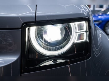 Used Land Rover Defender 2021 for sale - 77188540: Photo