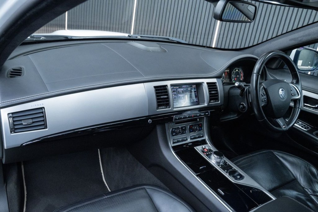 Used Jaguar XF 2013 for sale - 77212331: Photo 31