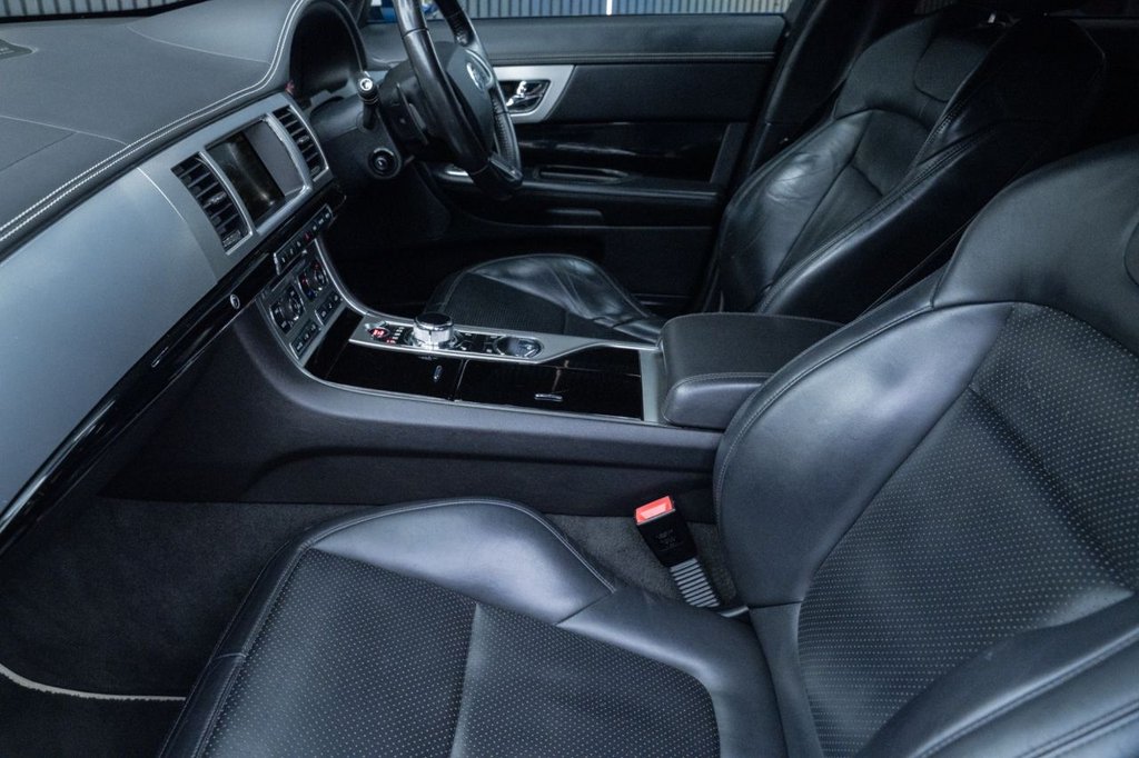 Used Jaguar XF 2013 for sale - 77212331: Photo 32