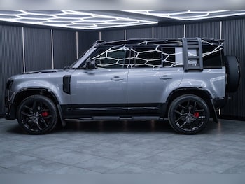 Used Land Rover Defender 2023 for sale - 77583404: Photo