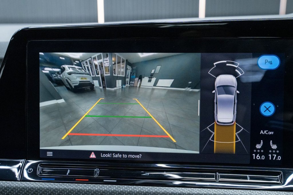 Used Volkswagen Golf 2024 for sale - 76867882: Photo 31