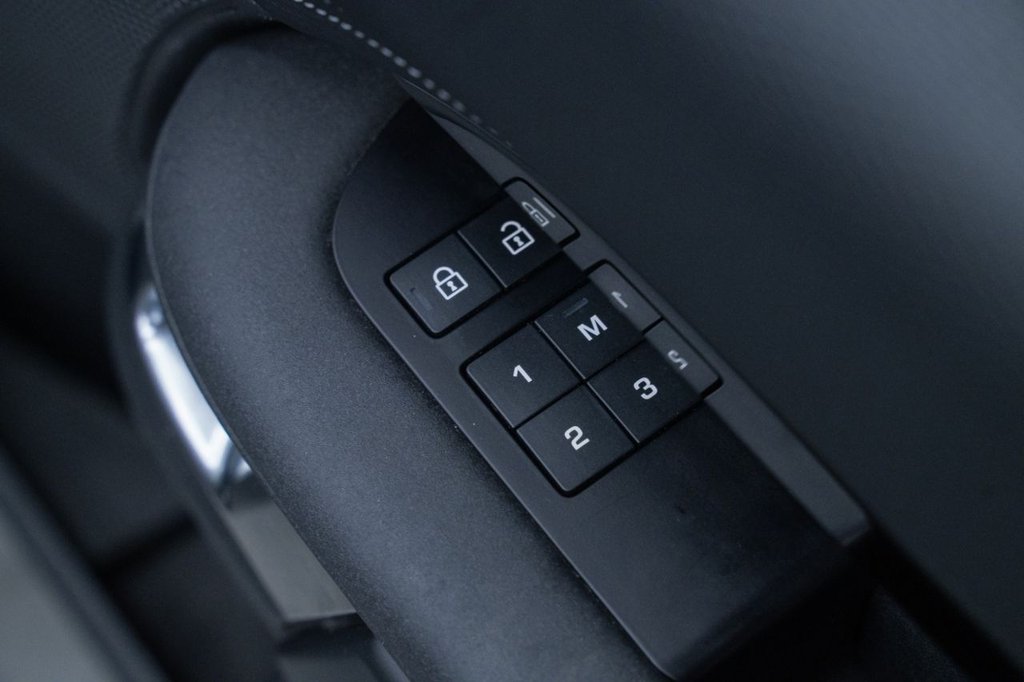 Used Land Rover Discovery 2021 for sale - 76235886: Photo 19