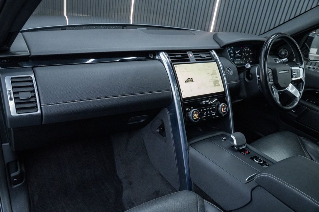 Used Land Rover Discovery 2021 for sale - 76235886: Photo 33