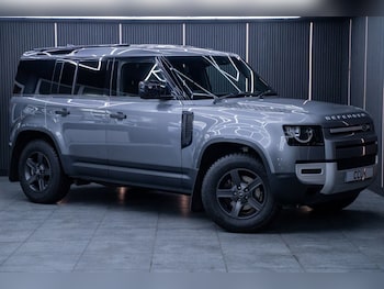 Used Land Rover Defender 2023 for sale - 78631835: Photo