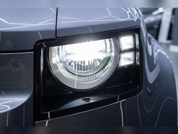 Used Land Rover Defender 2023 for sale - 78631835: Photo