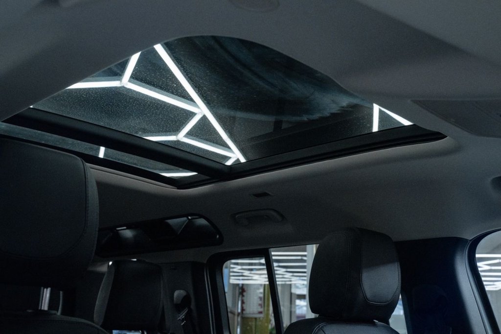 Used Land Rover Defender 2021 for sale - 77547109: Photo 18