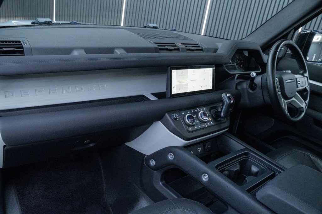 Used Land Rover Defender 2021 for sale - 77547109: Photo 31