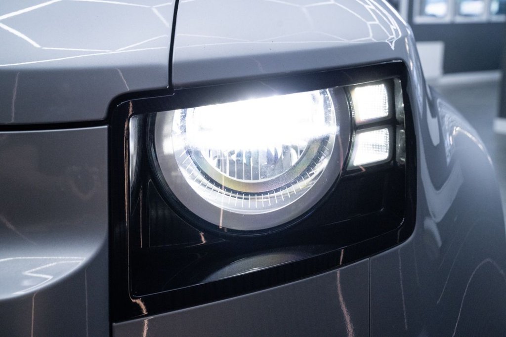 Used Land Rover Defender 2021 for sale - 77547109: Photo 4