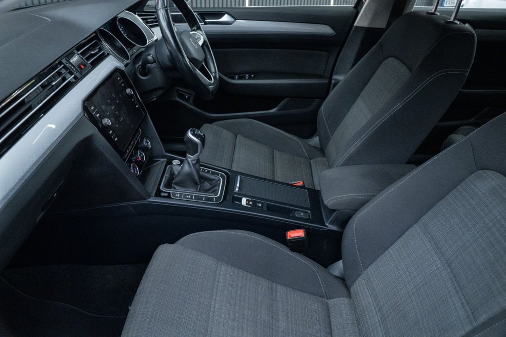 Used Volkswagen Passat 2021 for sale - 76367460: Photo 32