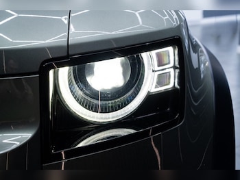 Used Land Rover Defender 2021 for sale - 78288320: Photo