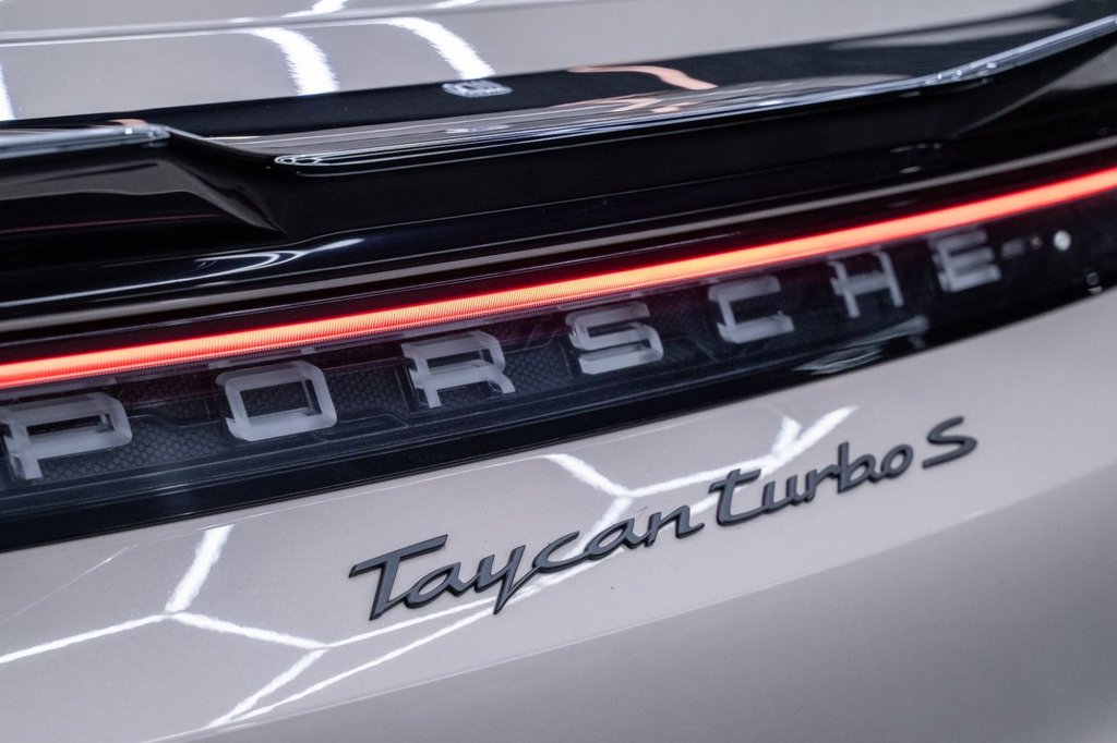 Used Porsche Taycan 2022 for sale - 77621599: Photo 11