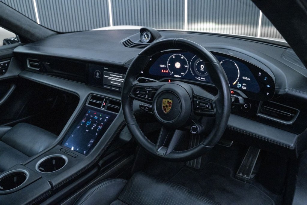 Used Porsche Taycan 2022 for sale - 77621599: Photo 13