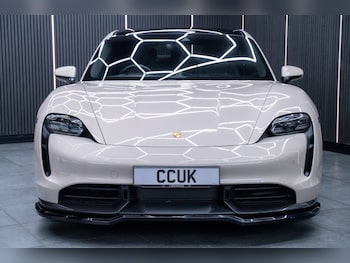 Used Porsche Taycan 2022 for sale - 77621599: Photo