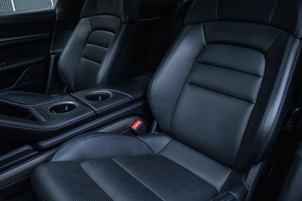 Used Porsche Taycan 2022 for sale - 77621599: Photo 31