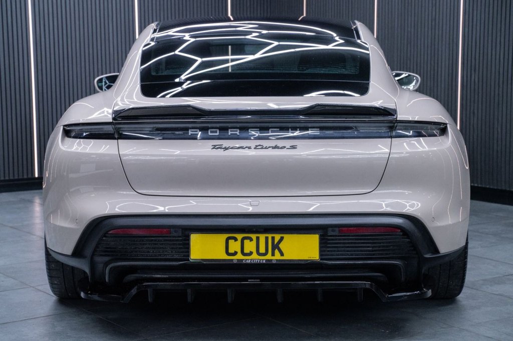 Used Porsche Taycan 2022 for sale - 77621599: Photo 8