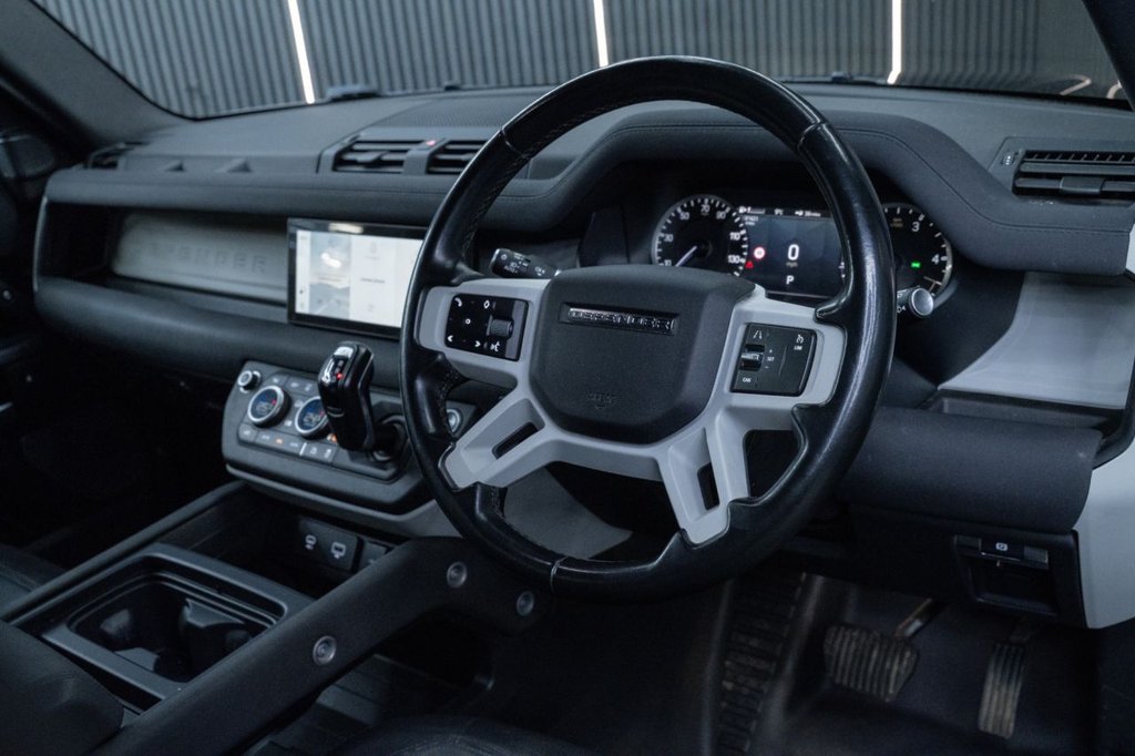 Used Land Rover Defender 2022 for sale - 77369947: Photo 13