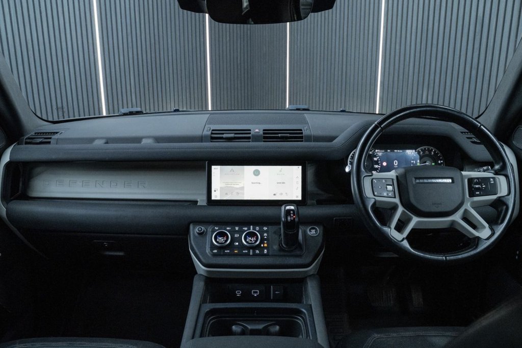 Used Land Rover Defender 2022 for sale - 77369947: Photo 14