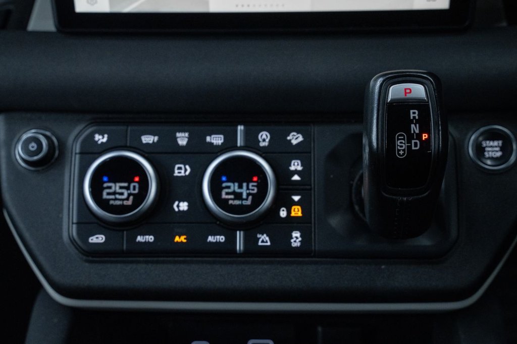 Used Land Rover Defender 2022 for sale - 77369947: Photo 18