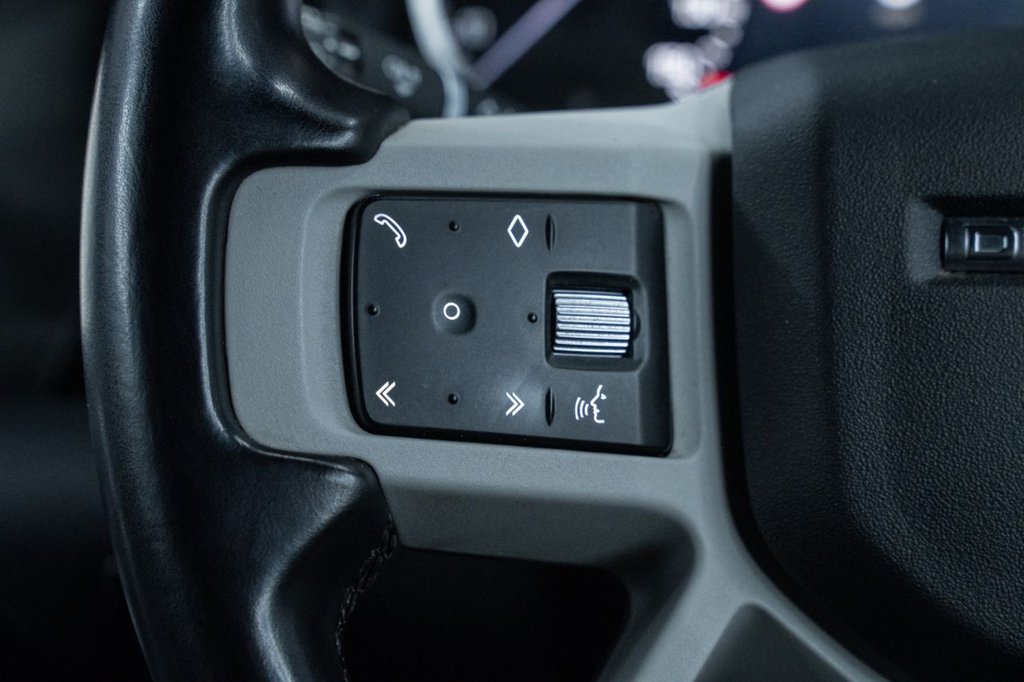 Used Land Rover Defender 2022 for sale - 77369947: Photo 21