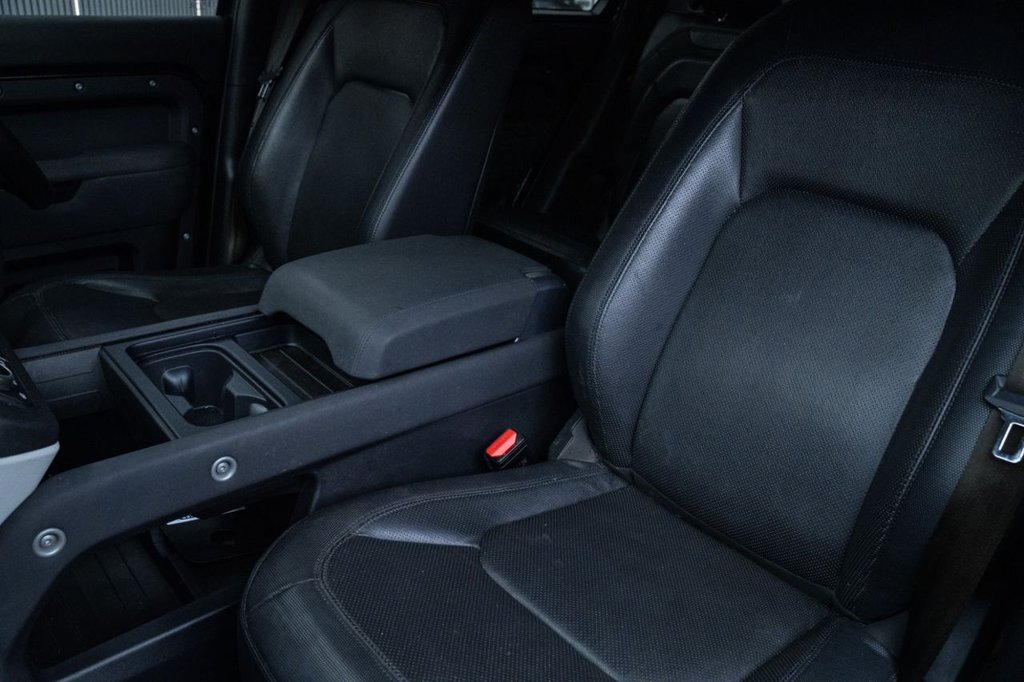 Used Land Rover Defender 2022 for sale - 77369947: Photo 32
