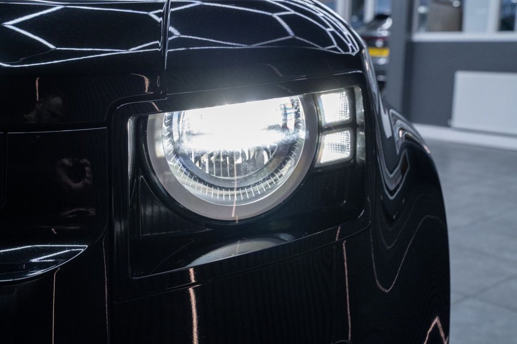 Used Land Rover Defender 2022 for sale - 77369947: Photo 4