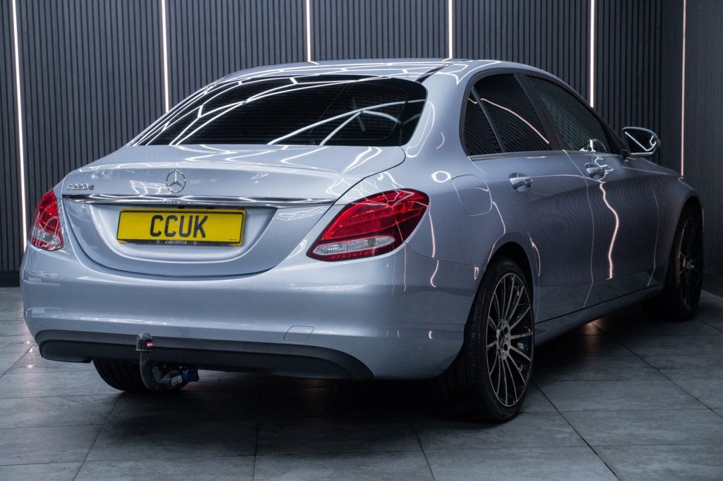 Used Mercedes-Benz C Class 2016 for sale - 76617475: Photo 8