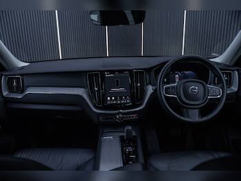 Used Volvo XC60 2023 for sale - 79764507: Photo