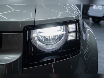 Used Land Rover Defender 2020 for sale - 77451911: Photo