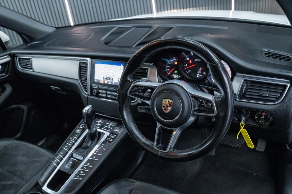 Used Porsche Macan 2016 for sale - 76203530: Photo 13